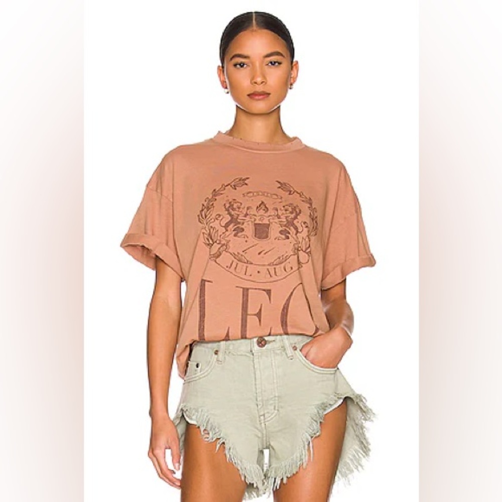 Leo Collegiate Tee in Clay